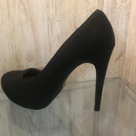 Size 7 Black Heels - Picture 1 of 4